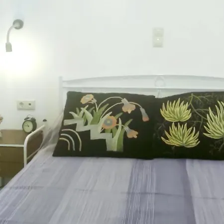 Spacious House With Sea View In Ag. Arsenios, Garden Semesterbostad