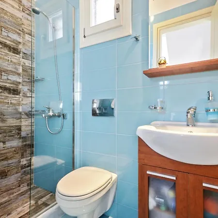 Spacious House With Sea View In Ag. Arsenios, Garden 펜션