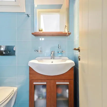 Semesterbostad Spacious House With Sea View In Ag. Arsenios, Garden Glinado Naxos