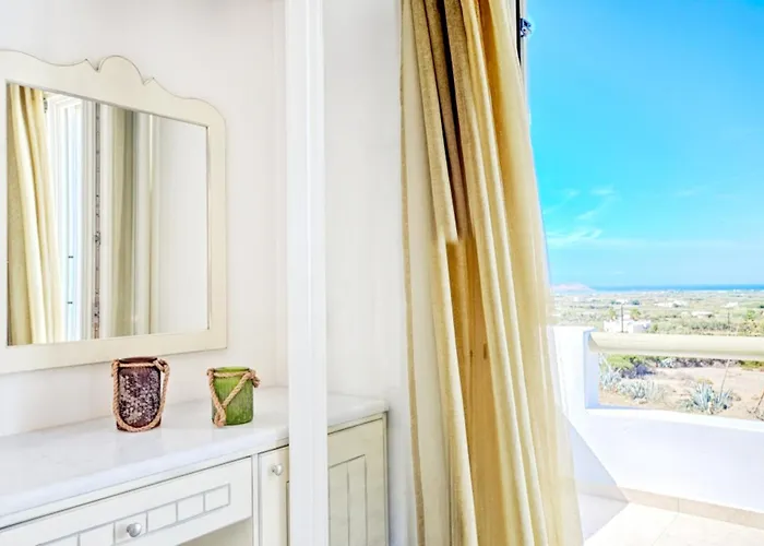 Semesterbostad Spacious House With Sea View In Ag. Arsenios, Garden